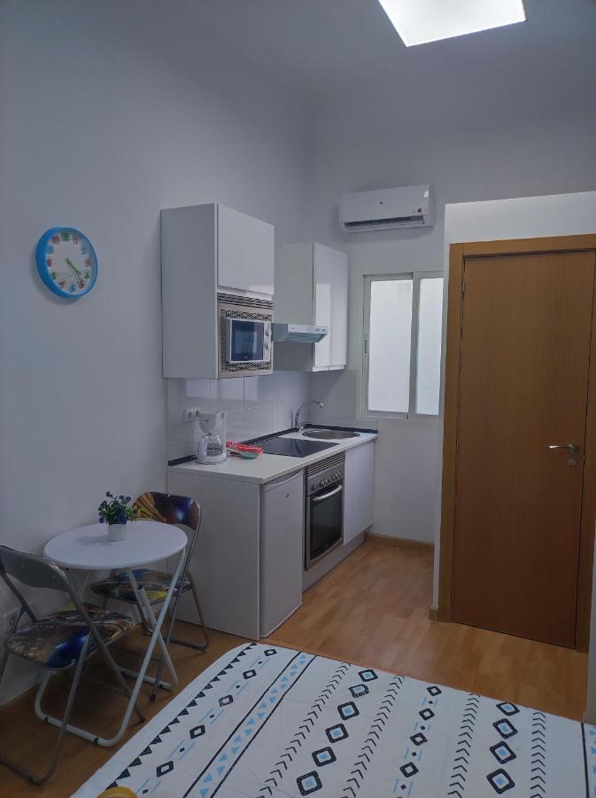 Loft Puerta De Sol Apartment Madrid Bagian luar foto