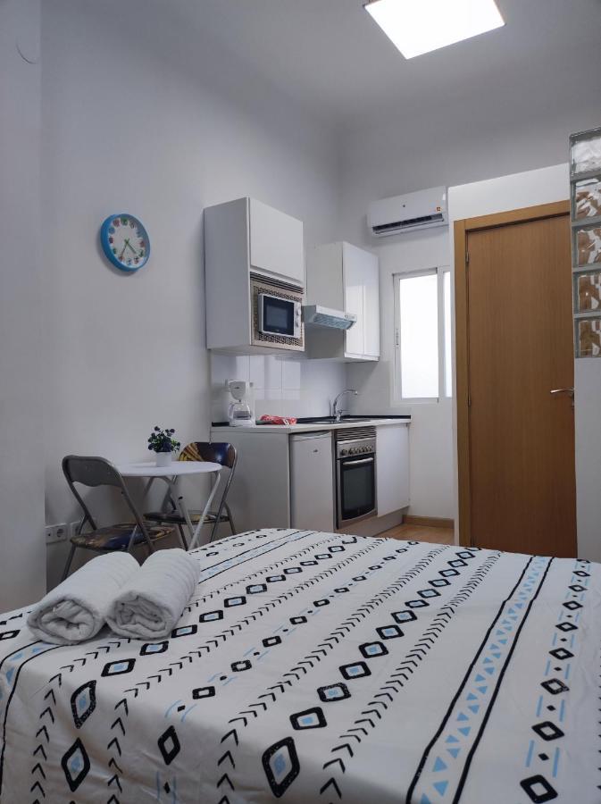 Loft Puerta De Sol Apartment Madrid Bagian luar foto