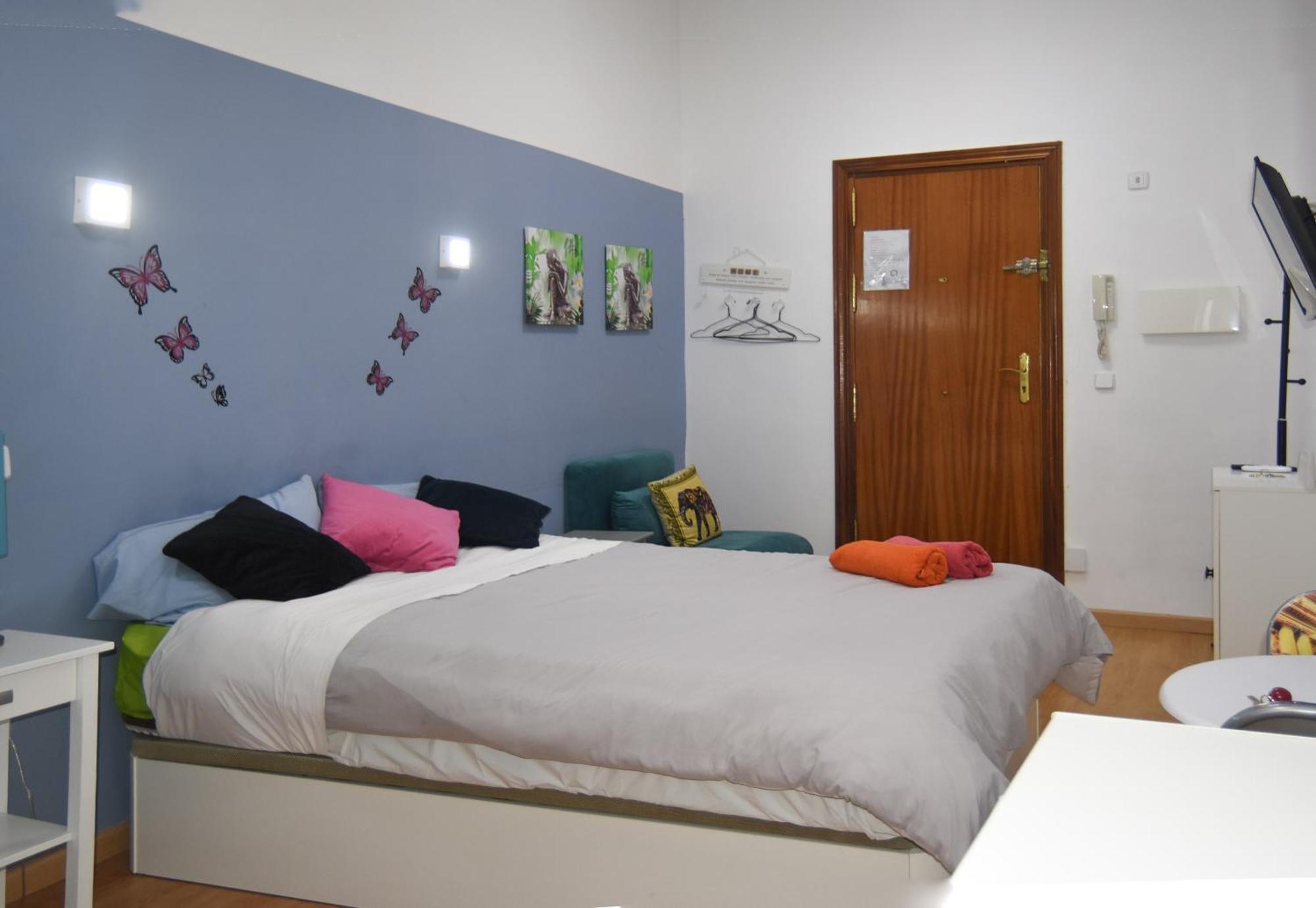Loft Puerta De Sol Apartment Madrid Bagian luar foto